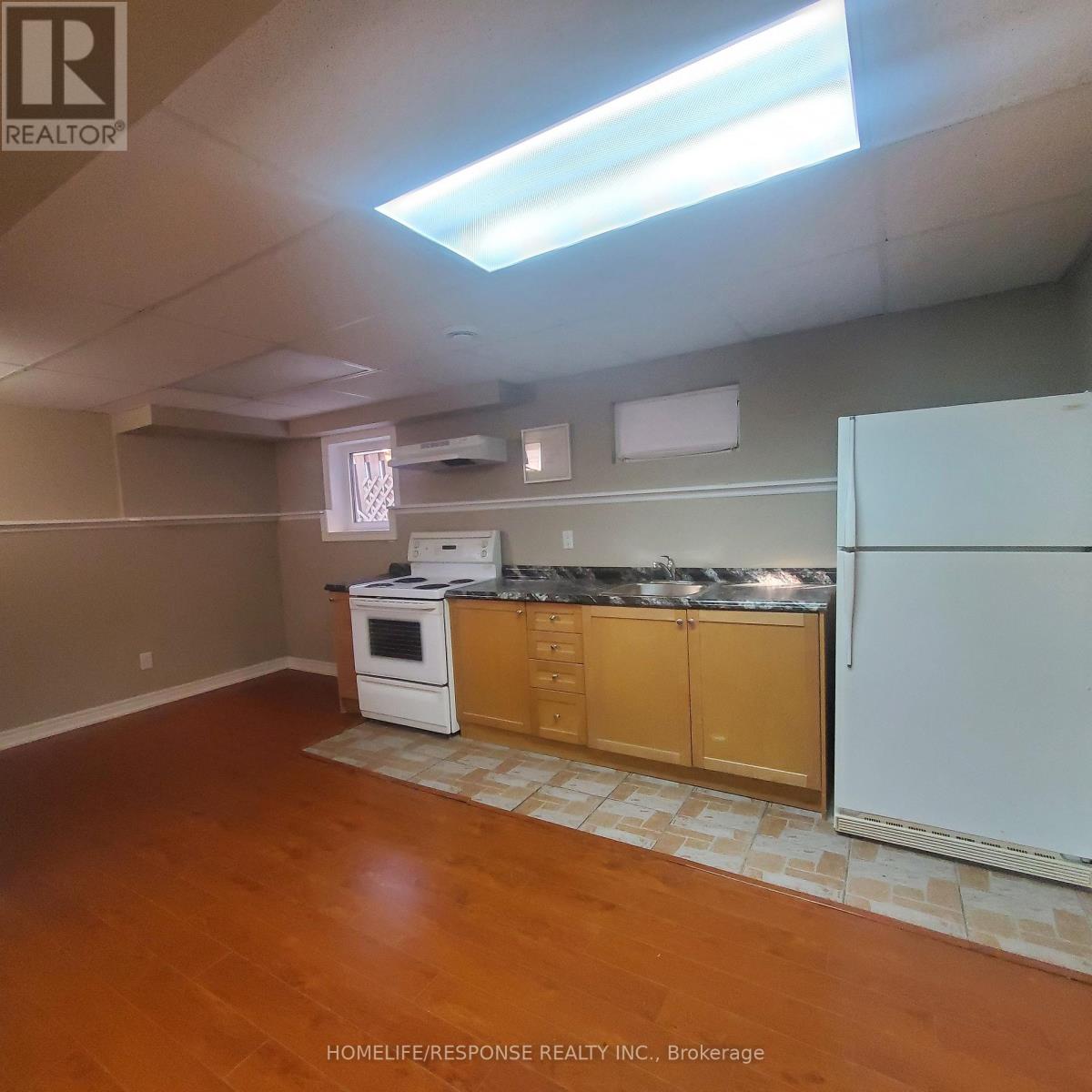 Bsmt - 6 Solway Avenue W, Vaughan, Ontario  L6A 2W9 - Photo 5 - N12693392