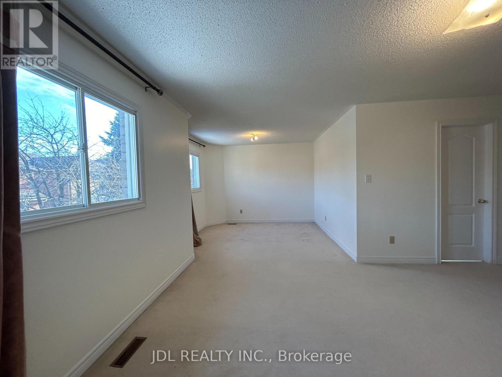 49 Melville St Street, Richmond Hill, Ontario L4B 4J1 - Photo 13 - N12693430