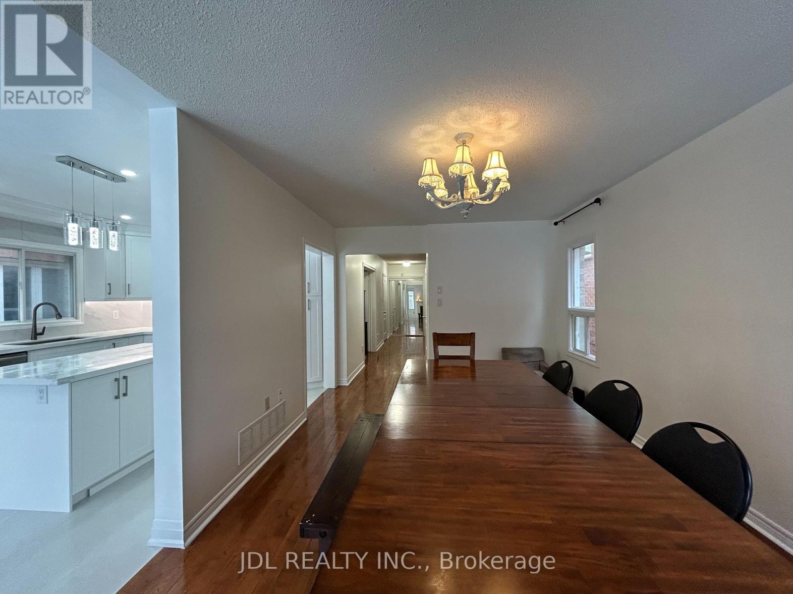 49 Melville St Street, Richmond Hill, Ontario L4B 4J1 - Photo 7 - N12693430