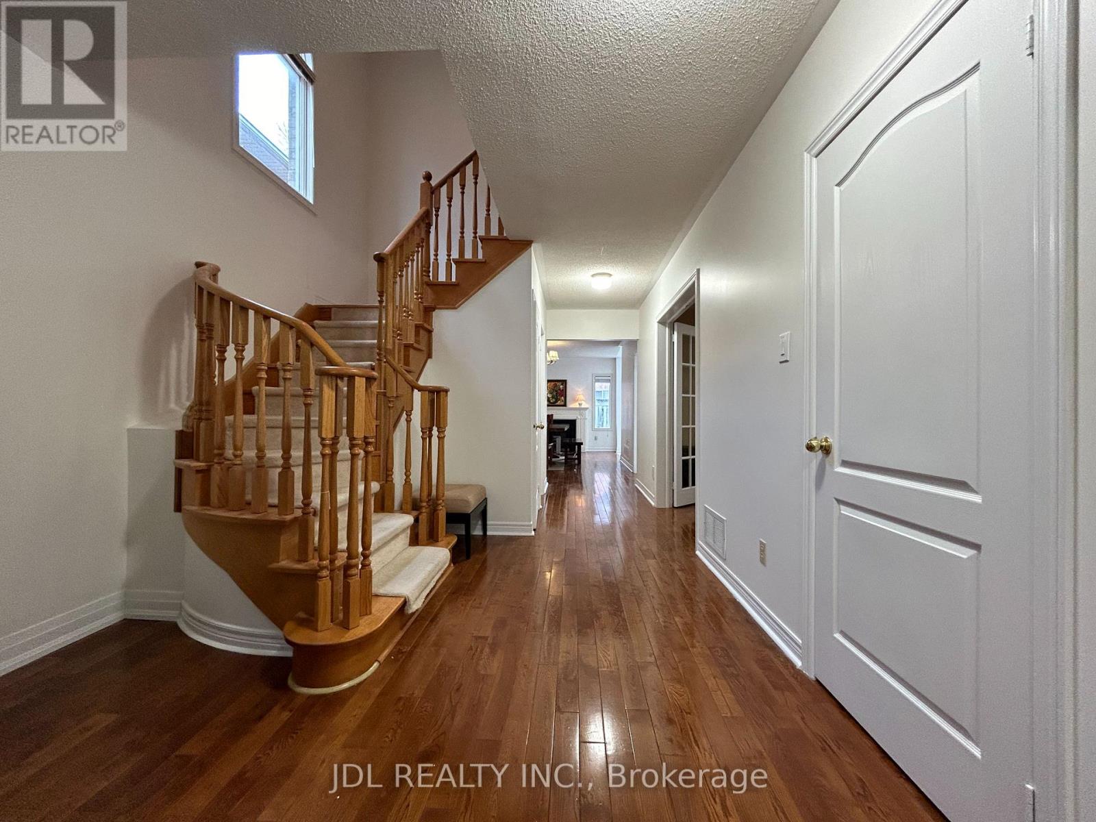 49 Melville St Street, Richmond Hill, Ontario L4B 4J1 - Photo 8 - N12693430