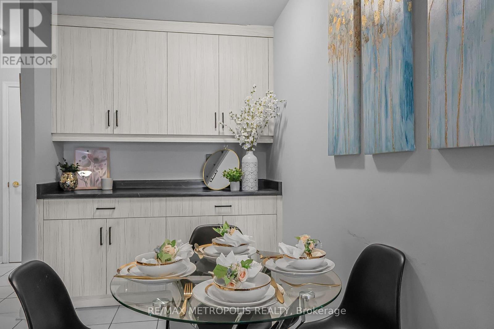 216 - 2500 Rutherford Road, Vaughan, Ontario  L4K 5N7 - Photo 7 - N12693478