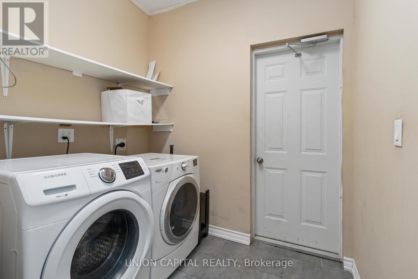 Lower - 639 Twain Avenue, Mississauga, Ontario  L5W 1M1 - Photo 14 - W12693388