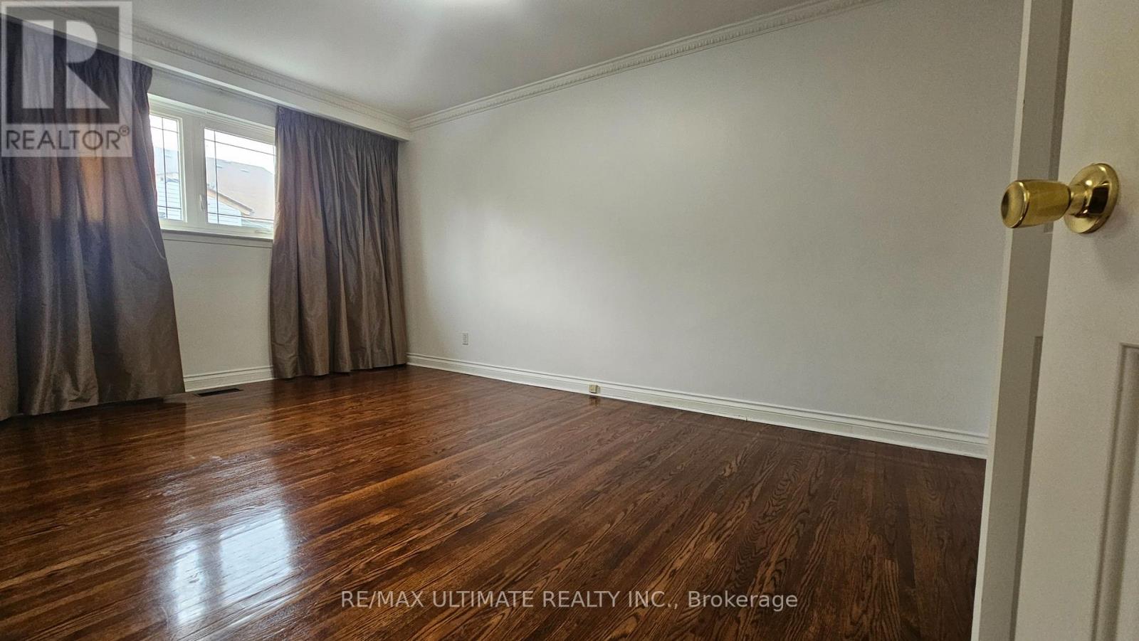 Main - 14 Bengal Court, Toronto, Ontario  M3L 1X9 - Photo 14 - W12693394