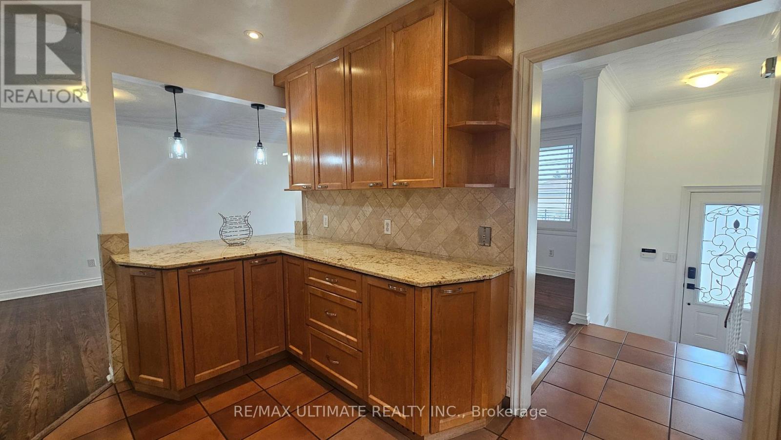 Main - 14 Bengal Court, Toronto, Ontario  M3L 1X9 - Photo 20 - W12693394