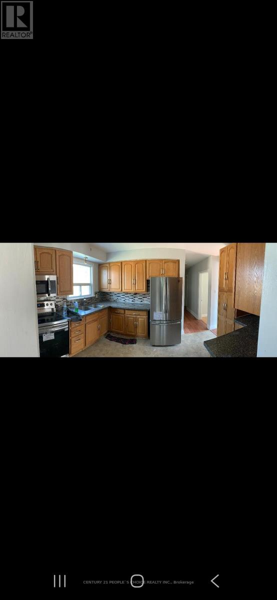 93 Clarence Street, Brampton, Ontario  L6W 1S8 - Photo 1 - W12693396