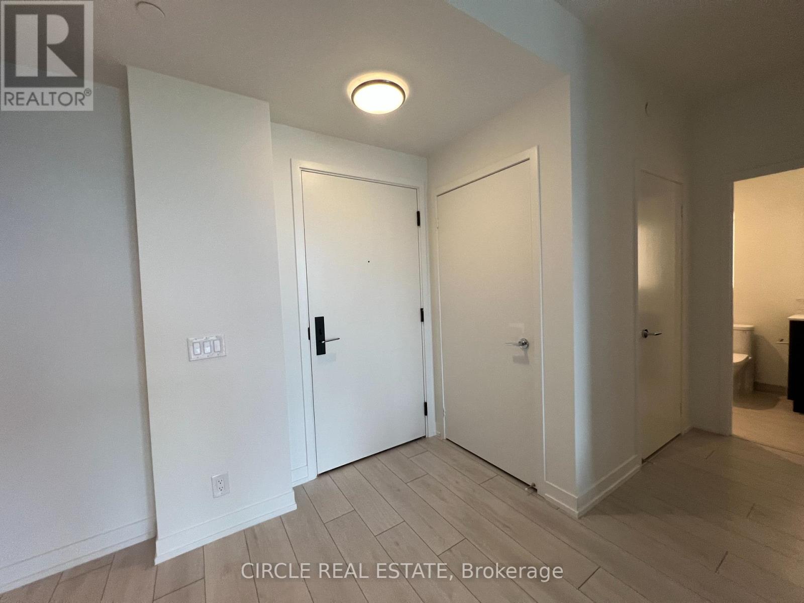 813 - 270 Dufferin Street, Toronto, Ontario  M6K 0H8 - Photo 12 - W12693410