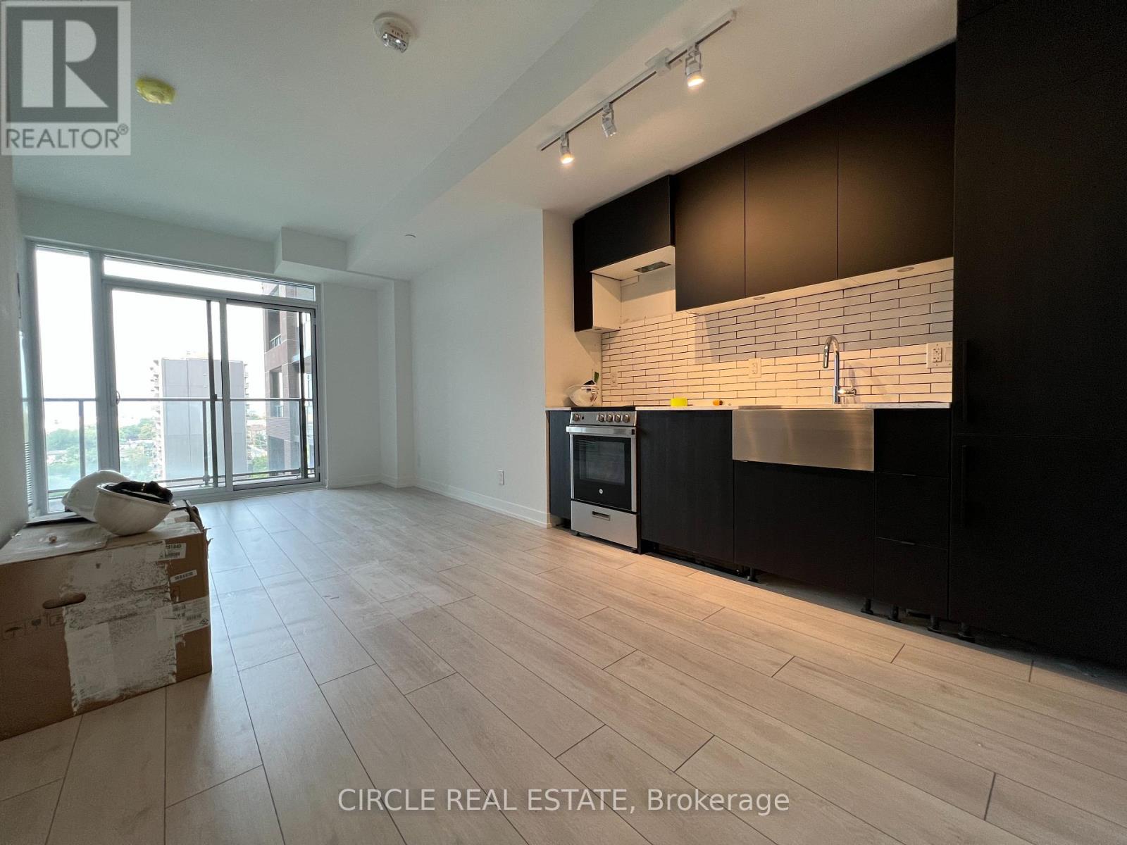 813 - 270 Dufferin Street, Toronto, Ontario  M6K 0H8 - Photo 4 - W12693410