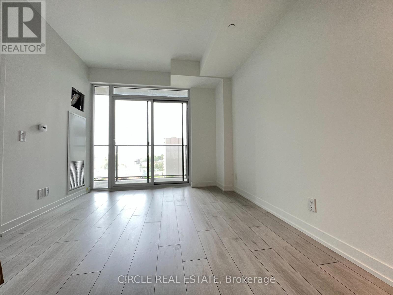 813 - 270 Dufferin Street, Toronto, Ontario  M6K 0H8 - Photo 8 - W12693410