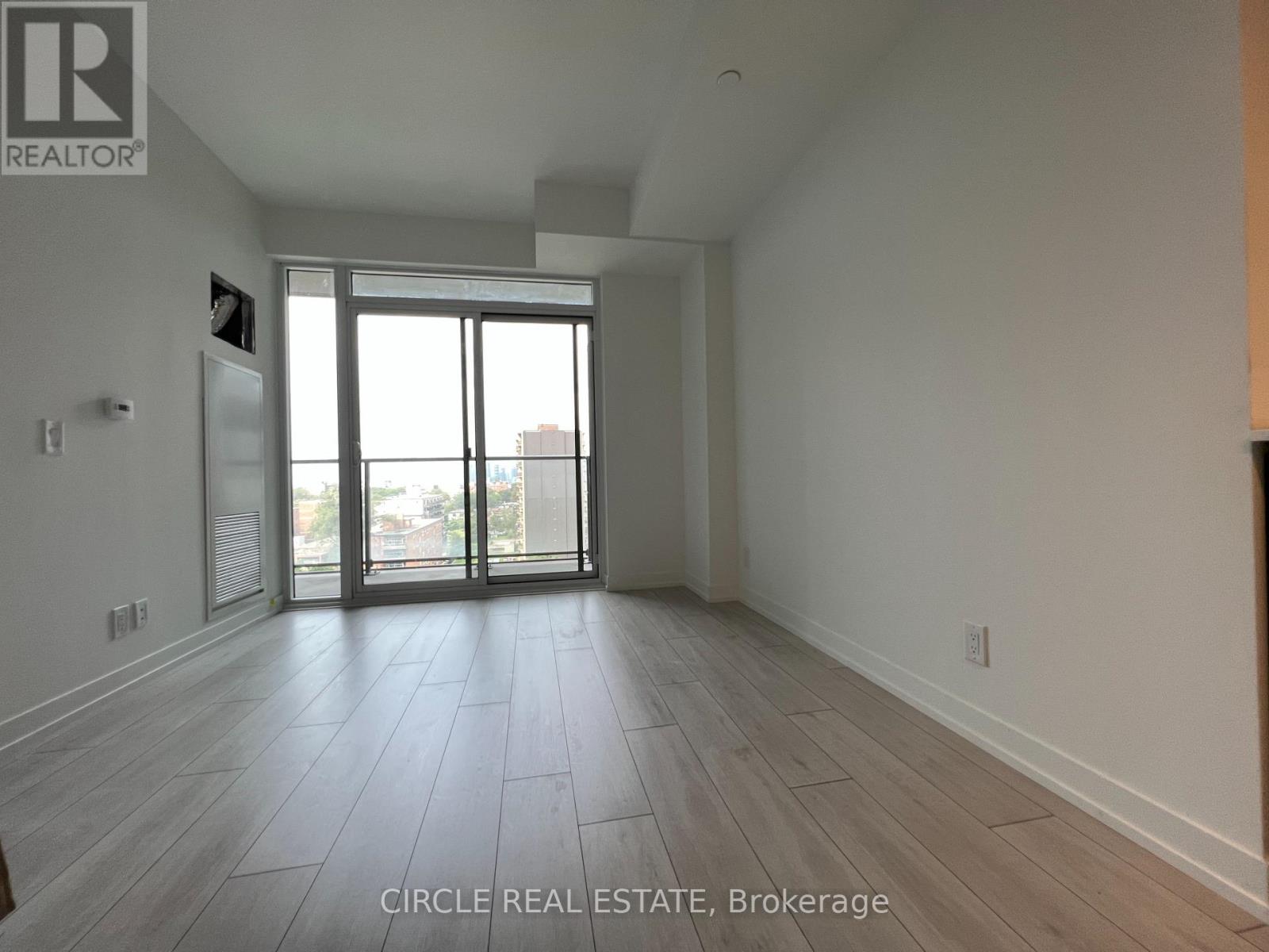 813 - 270 Dufferin Street, Toronto, Ontario  M6K 0H8 - Photo 9 - W12693410