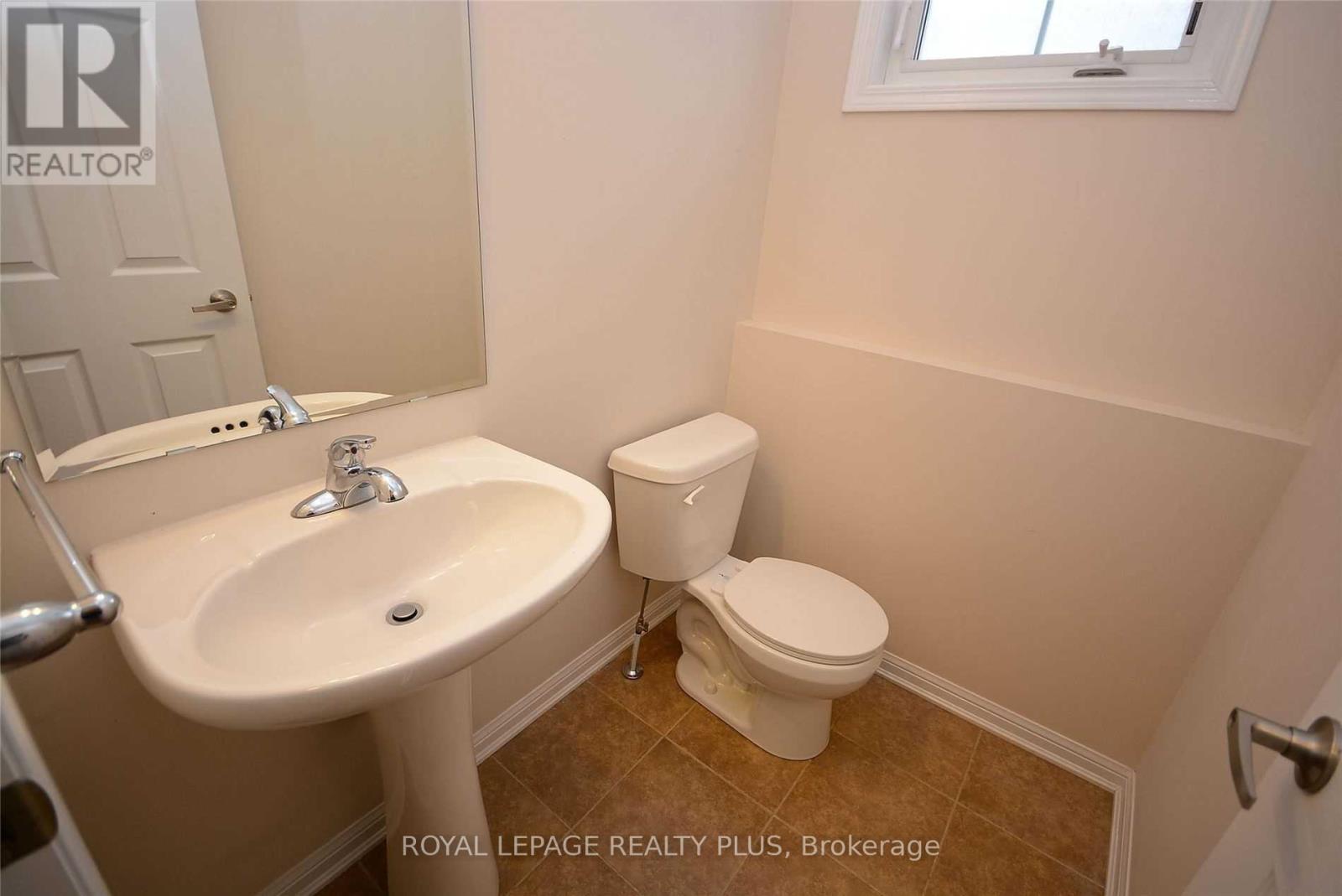 346 Cavanagh Lane, Milton, Ontario  L9T 8G2 - Photo 10 - W12693422