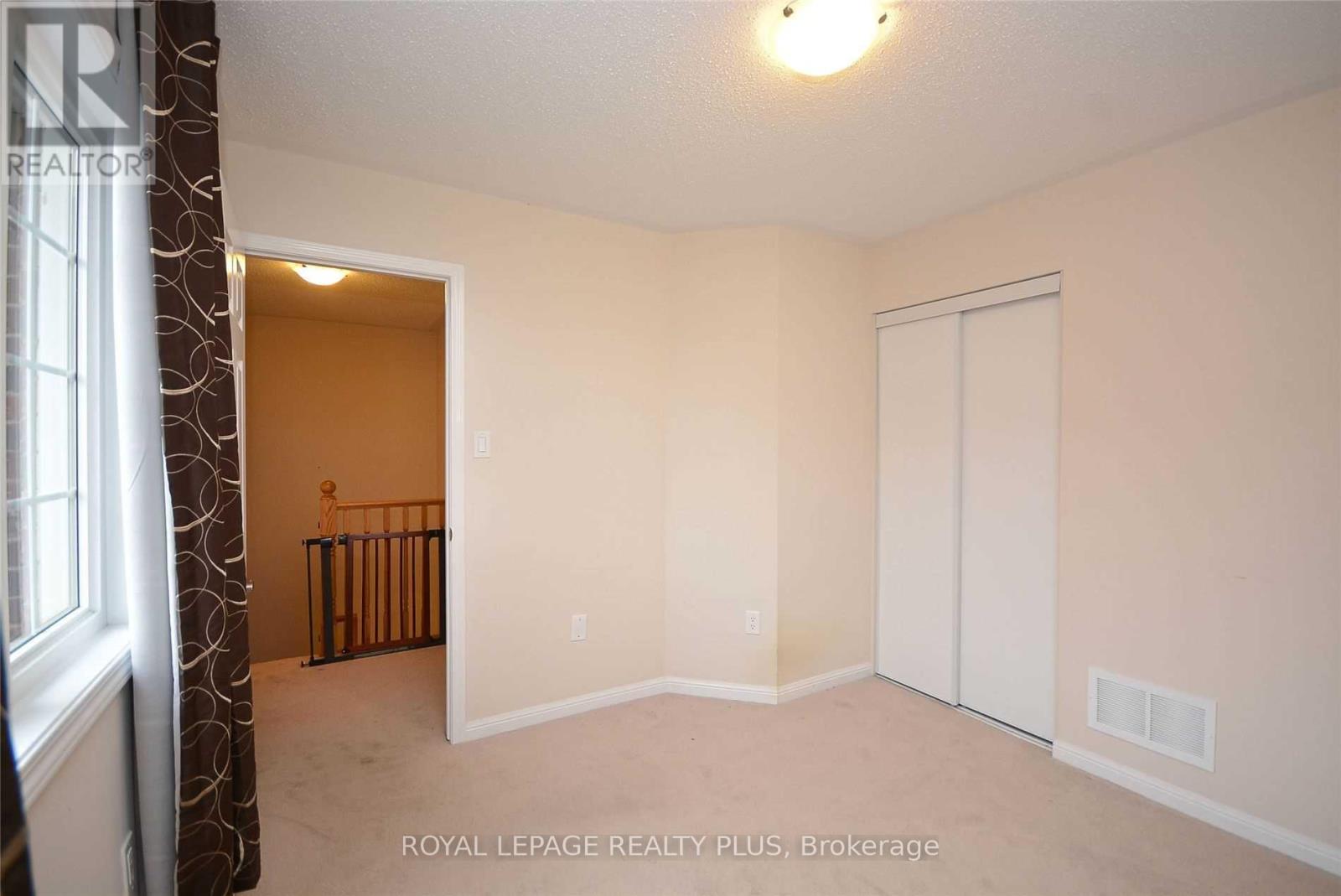 346 Cavanagh Lane, Milton, Ontario  L9T 8G2 - Photo 18 - W12693422