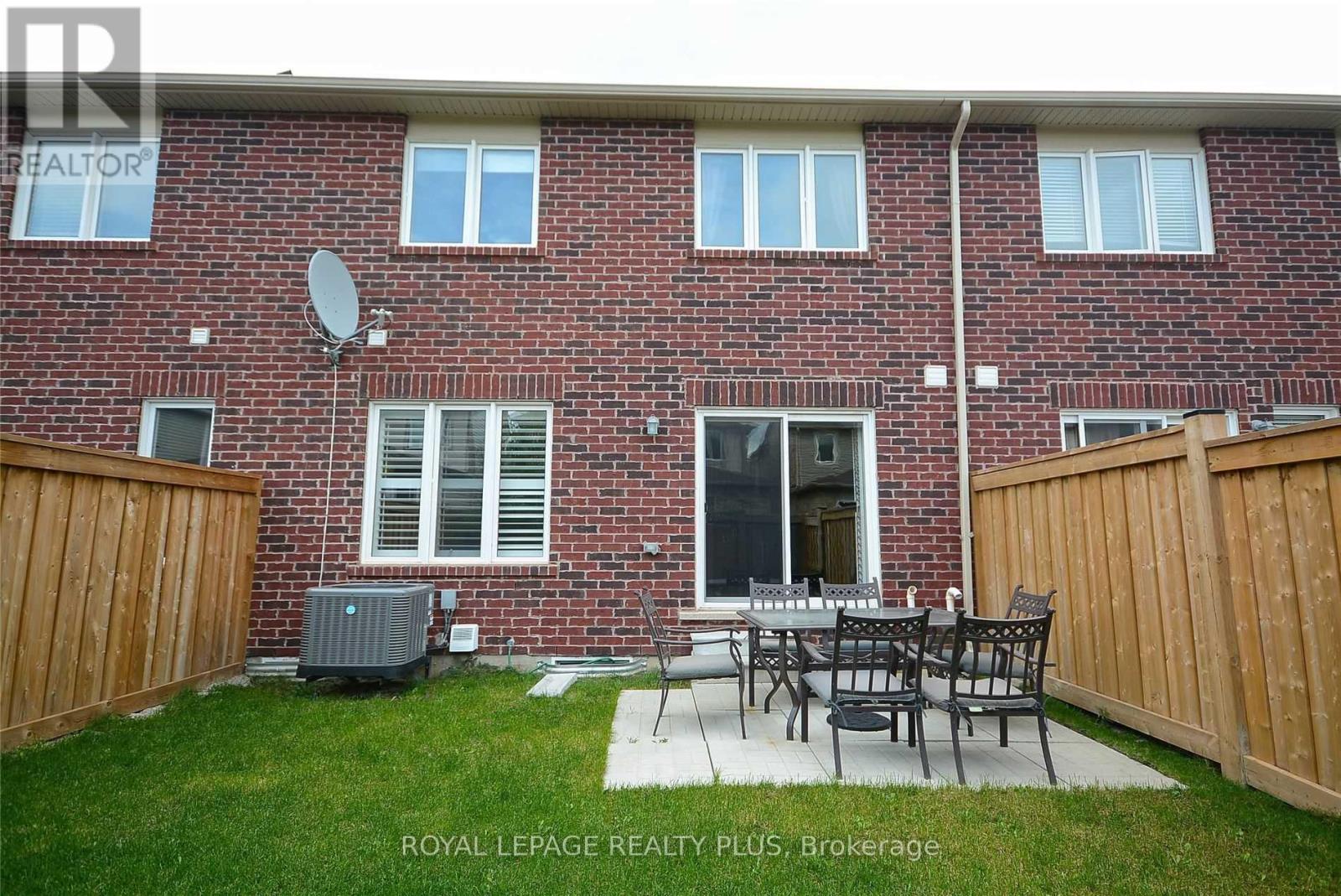 346 Cavanagh Lane, Milton, Ontario  L9T 8G2 - Photo 20 - W12693422