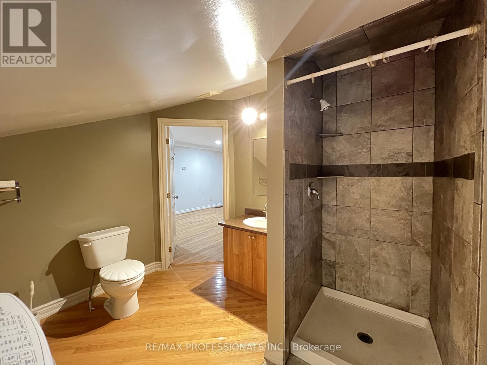 Coach House - 7158 Bell School Line, Milton, Ontario  L9T 2Y1 - Photo 15 - W12693424