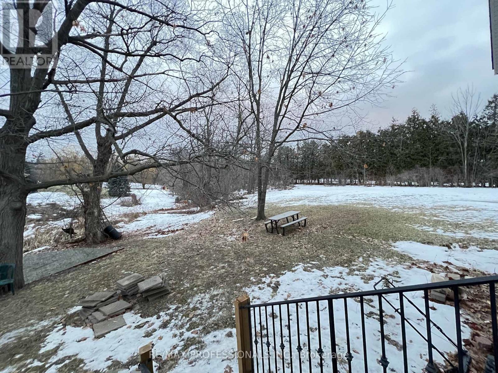 Coach House - 7158 Bell School Line, Milton, Ontario  L9T 2Y1 - Photo 23 - W12693424