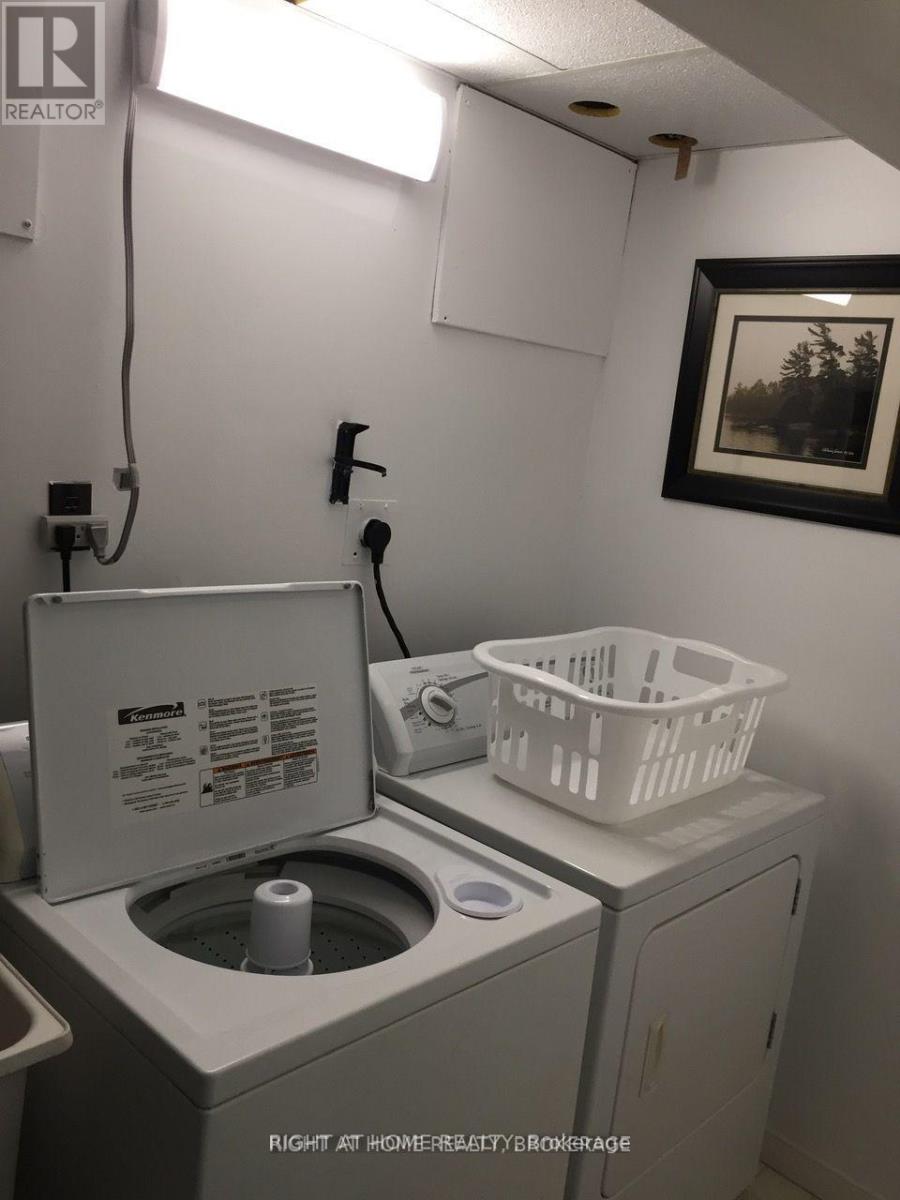 164 Trafalgar Road, Oakville, Ontario  L6J 3G6 - Photo 4 - W12693470