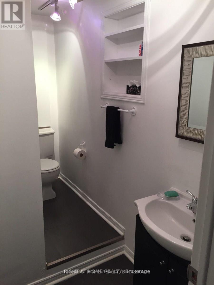 164 Trafalgar Road, Oakville, Ontario  L6J 3G6 - Photo 8 - W12693470