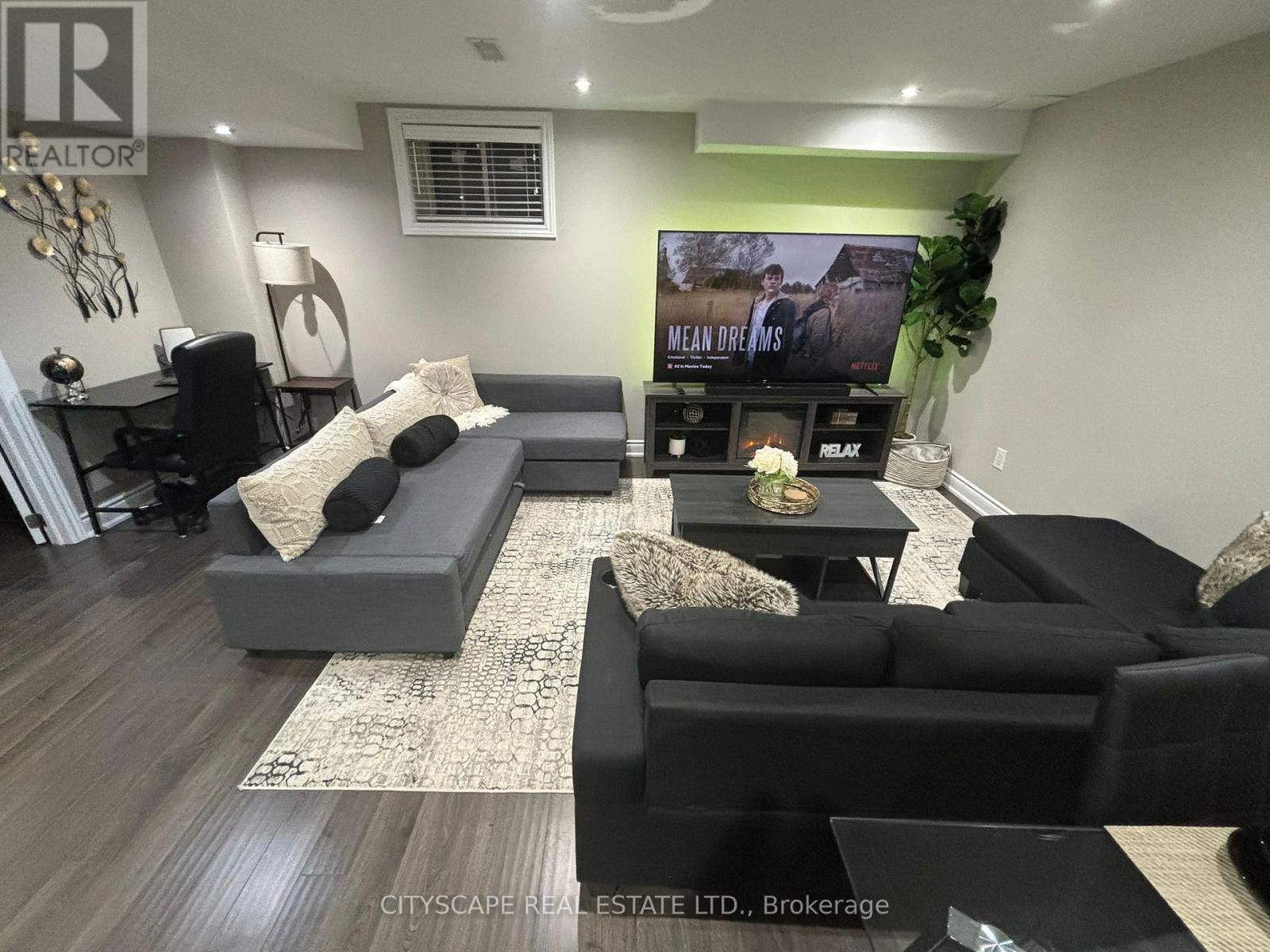 50 Mountain Ridge Road, Brampton, Ontario  L6Y 0B4 - Photo 4 - W12693488