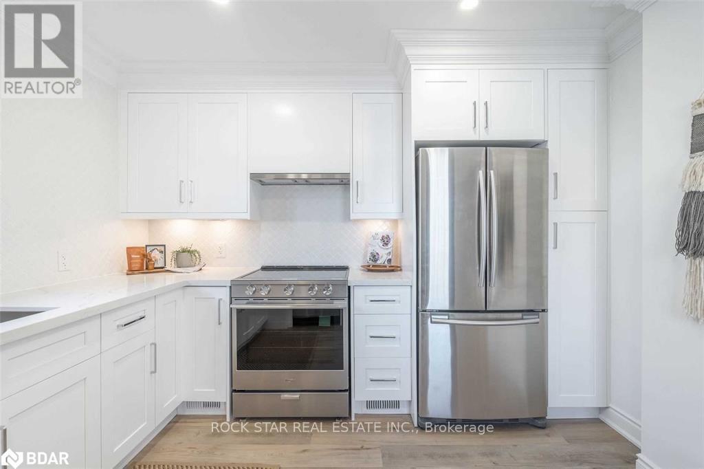 Upper - 1 Edward Street, Hamilton, Ontario  L8L 2V2 - Photo 9 - X12693398