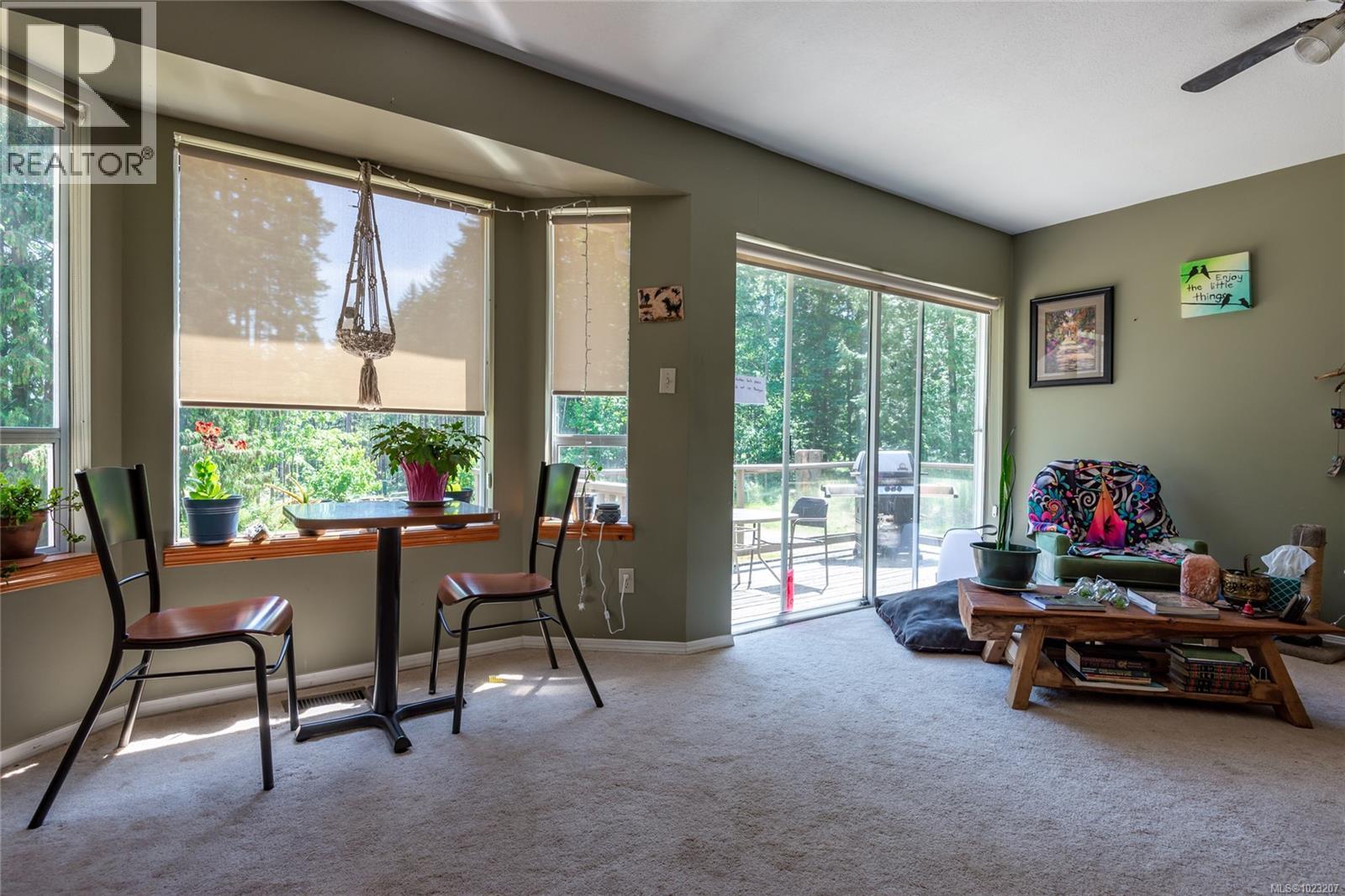 8598 Island Hwy N, Black Creek, British Columbia  V9N 1H3 - Photo 12 - 1023207