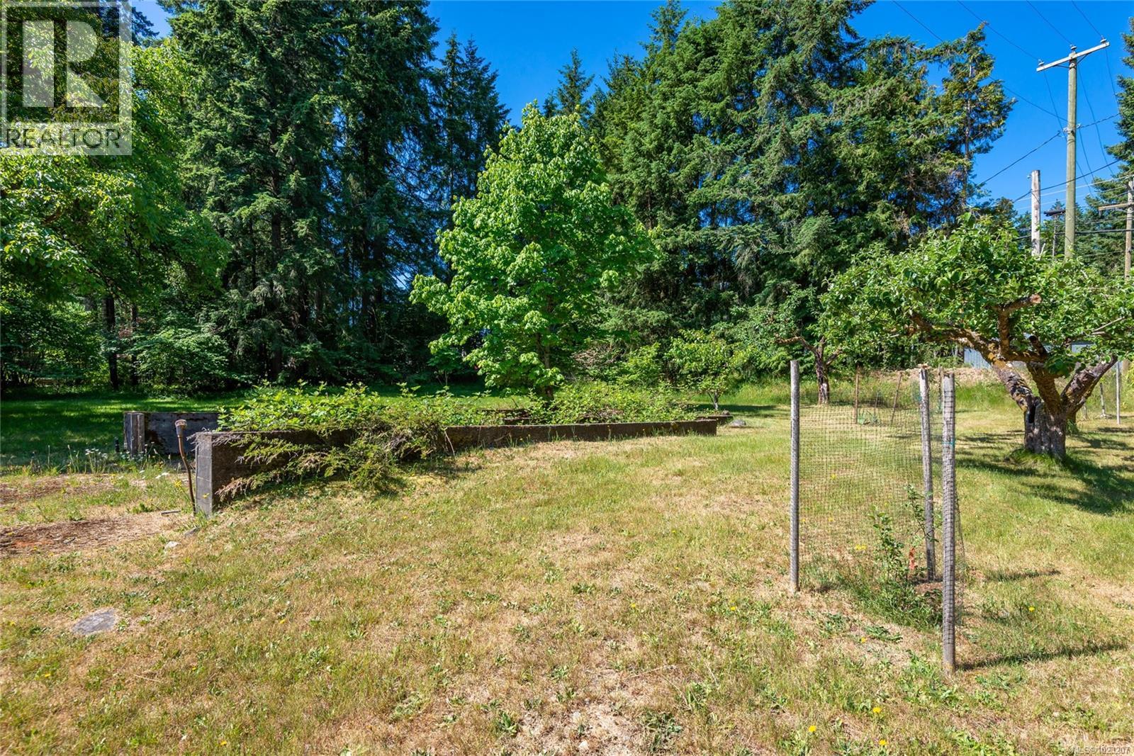 8598 Island Hwy N, Black Creek, British Columbia  V9N 1H3 - Photo 68 - 1023207