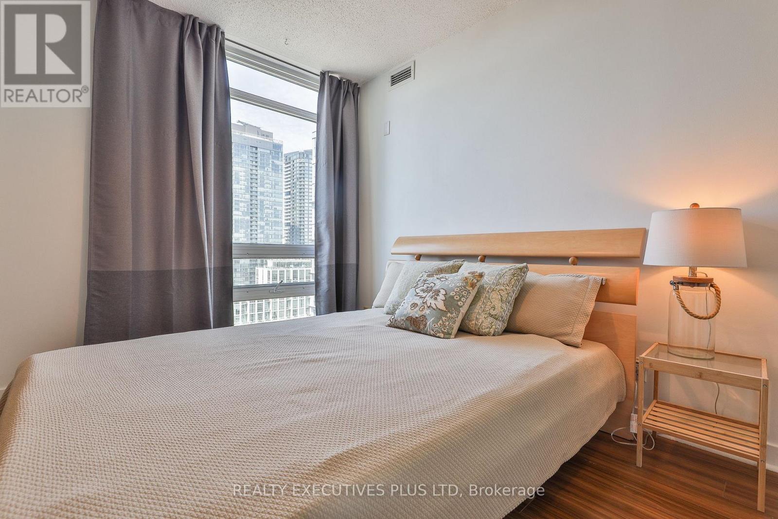 2703 - 381 Front Street W, Toronto, Ontario  M5V 3R8 - Photo 24 - C12590908