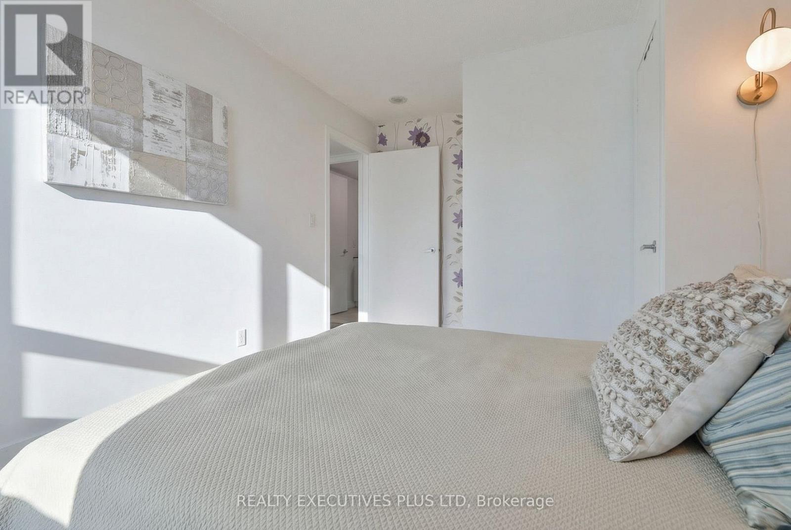 2703 - 381 Front Street W, Toronto, Ontario  M5V 3R8 - Photo 29 - C12590908