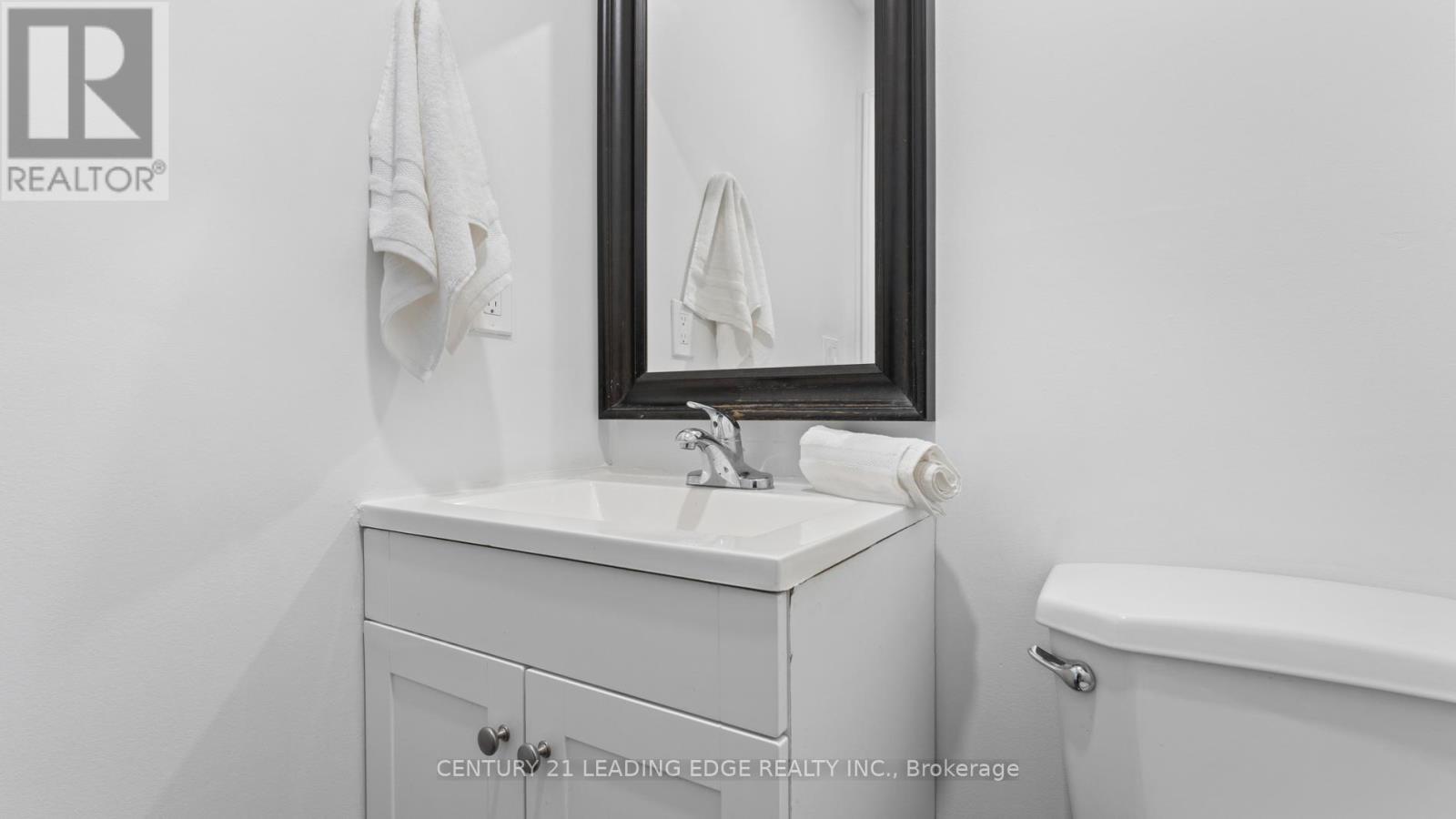 69 Calais Street, Whitby, Ontario  L1N 5M3 - Photo 9 - E12642572