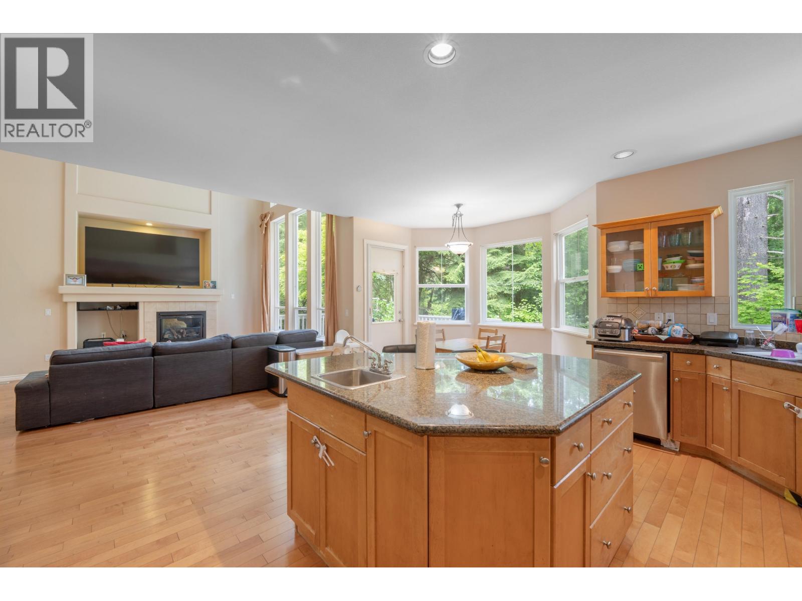 3305 Chartwell Grn, Coquitlam, British Columbia  V3E 3N1 - Photo 14 - R3079226