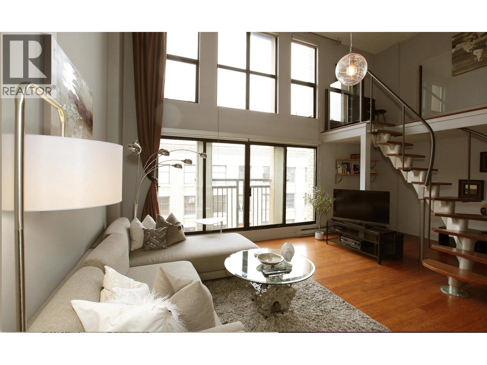 511 22 E CORDOVA STREET, Vancouver, British Columbia