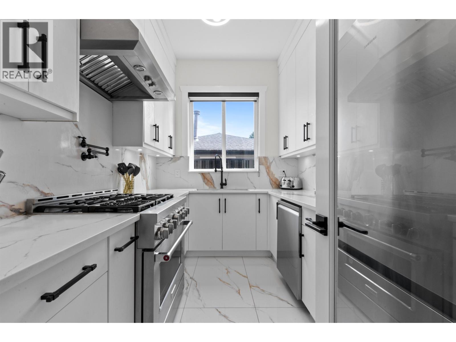 1421 Barberry Drive, Port Coquitlam, British Columbia V3B 1G2 - Photo 12 - R3078395