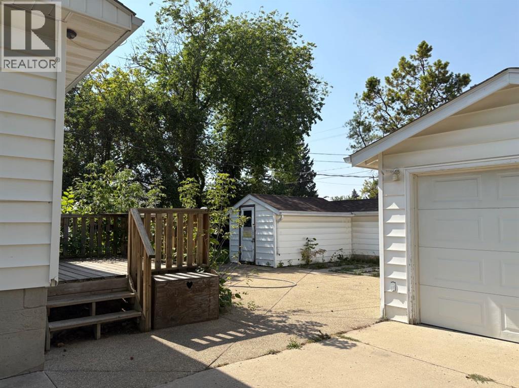 3918 56 Avenue, Red Deer, Alberta  T4N 4P5 - Photo 5 - A2277582