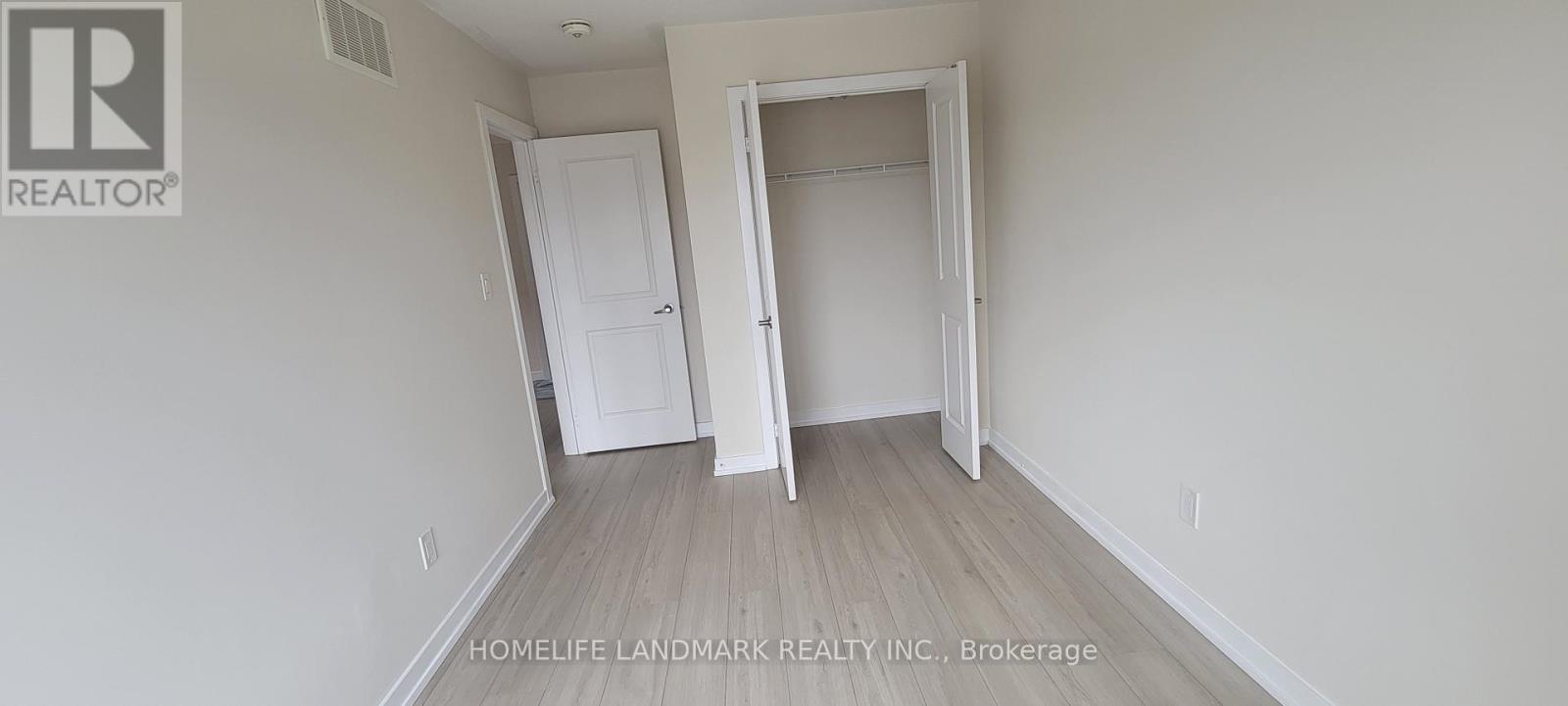 2514 Castlegate Crossing, Pickering, Ontario  L1X 0H6 - Photo 12 - E12693516