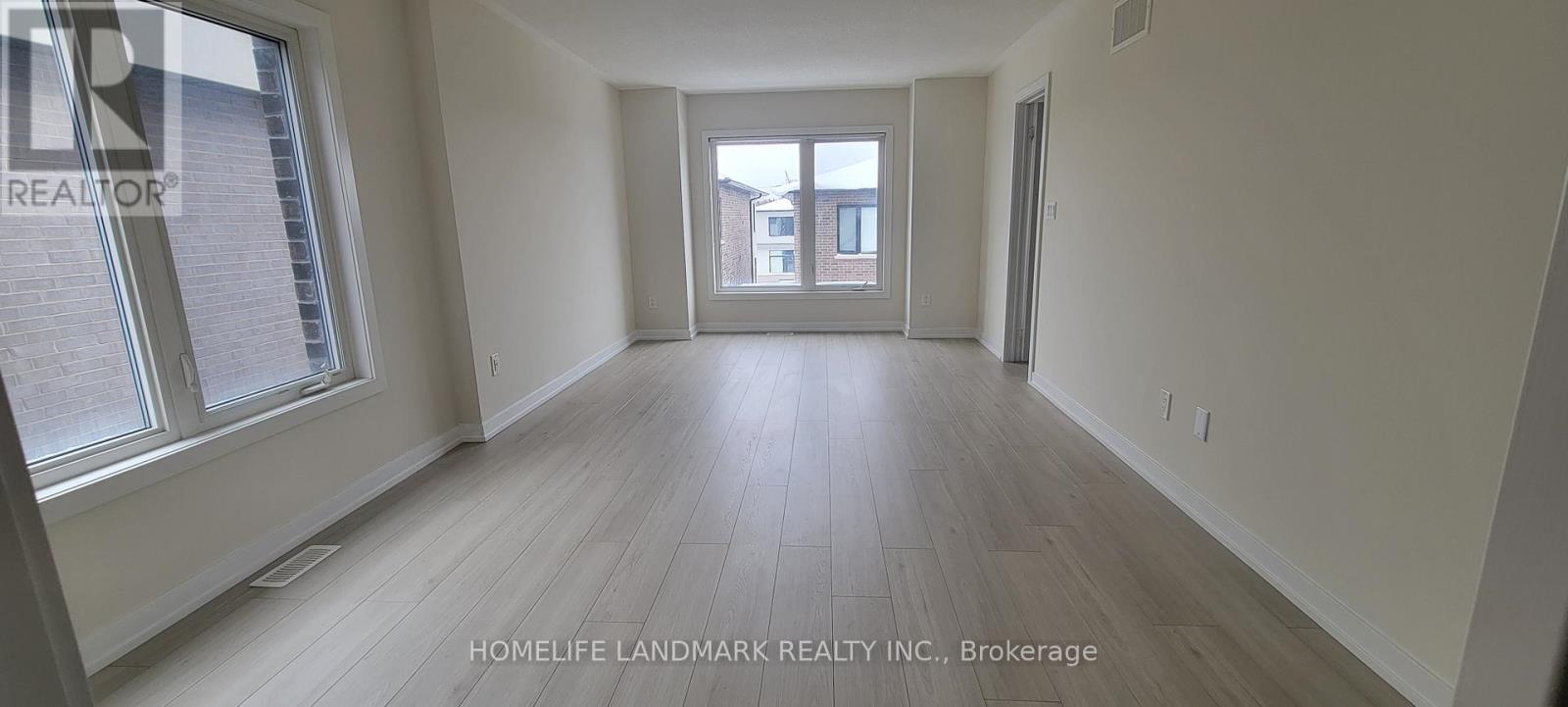 2514 Castlegate Crossing, Pickering, Ontario  L1X 0H6 - Photo 6 - E12693516