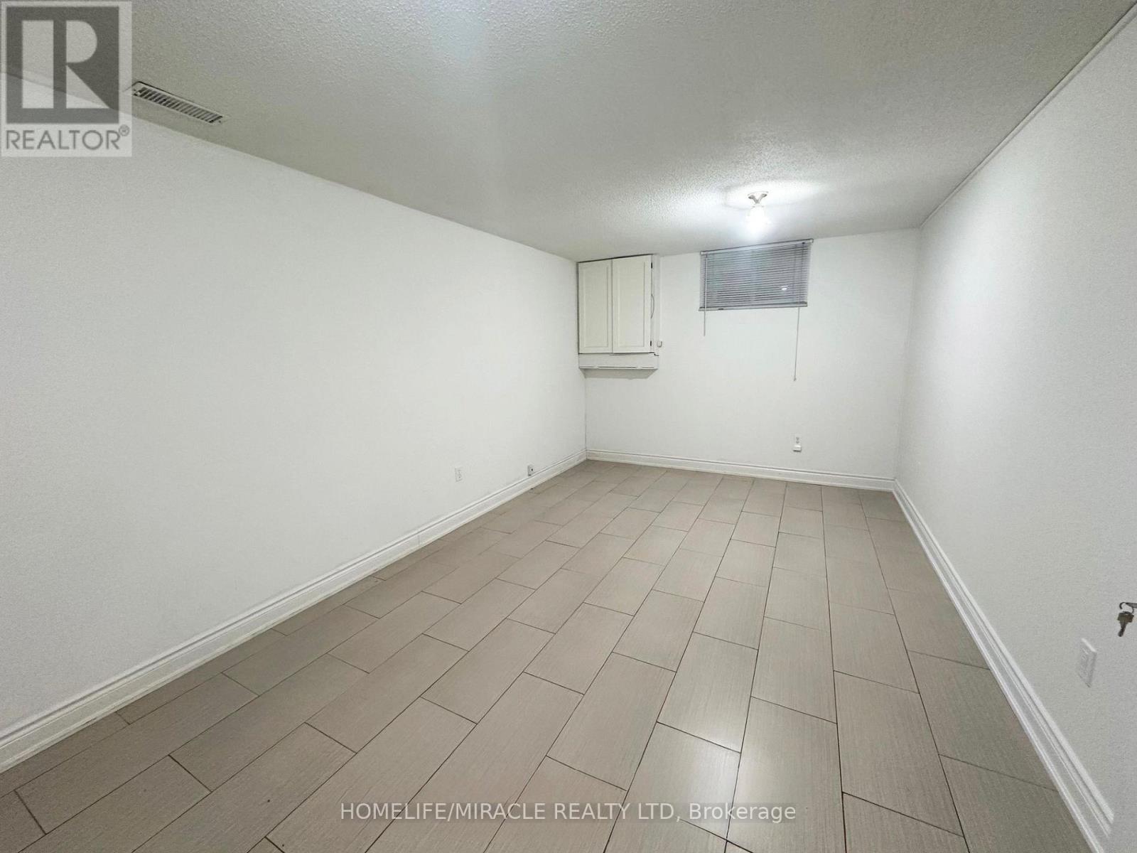Bsmt - 2461 President Boulevard, Mississauga, Ontario  L5B 3E7 - Photo 4 - W12659042