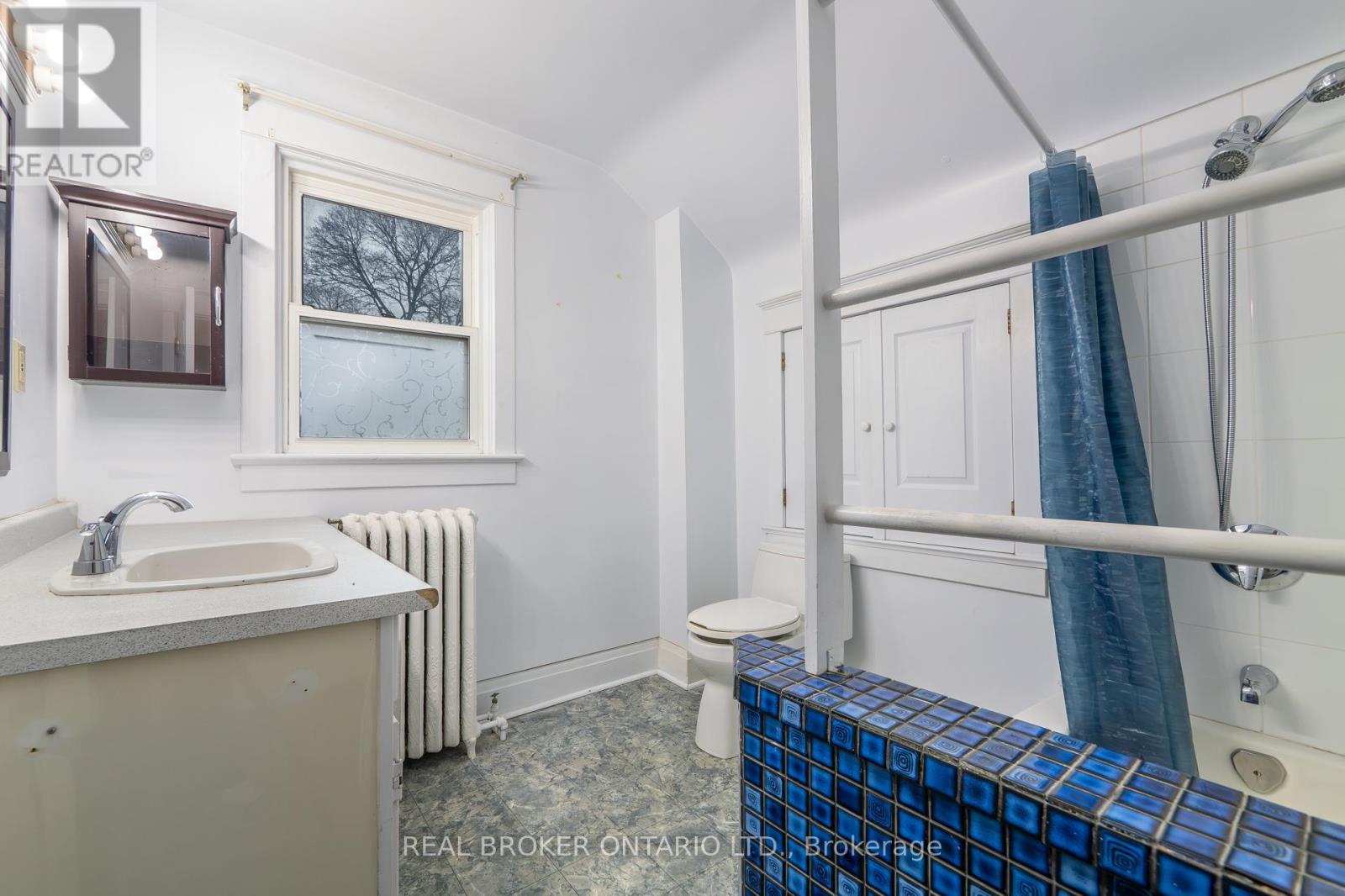 2585 Lakeshore Boulevard W, Toronto, Ontario  M8V 1G3 - Photo 25 - W12691506