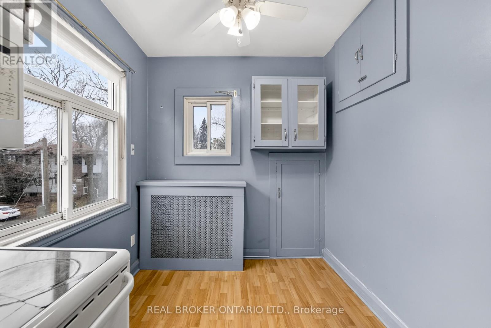 2585 Lakeshore Boulevard W, Toronto, Ontario  M8V 1G3 - Photo 30 - W12691506