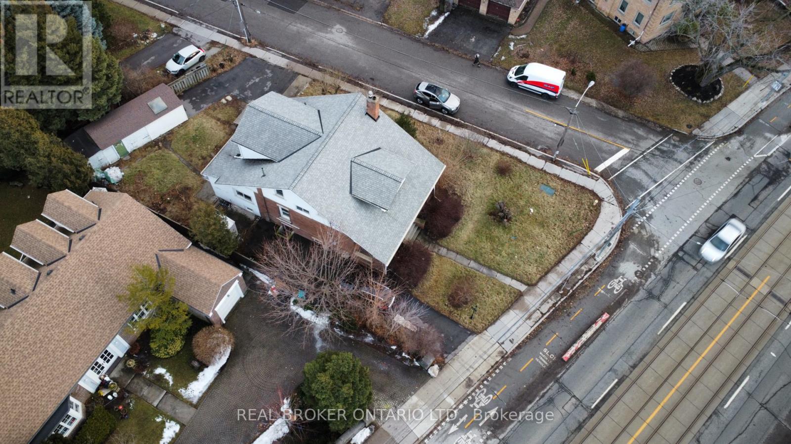 2585 Lakeshore Boulevard W, Toronto, Ontario  M8V 1G3 - Photo 40 - W12691506