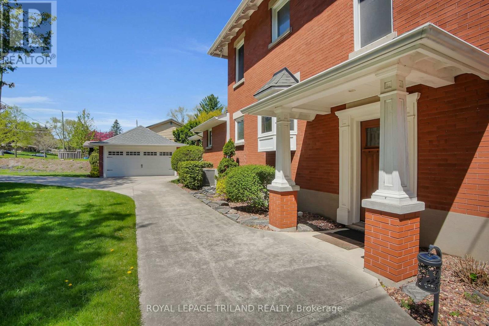 Photo 40 of 50 for 825 Riverside Drive