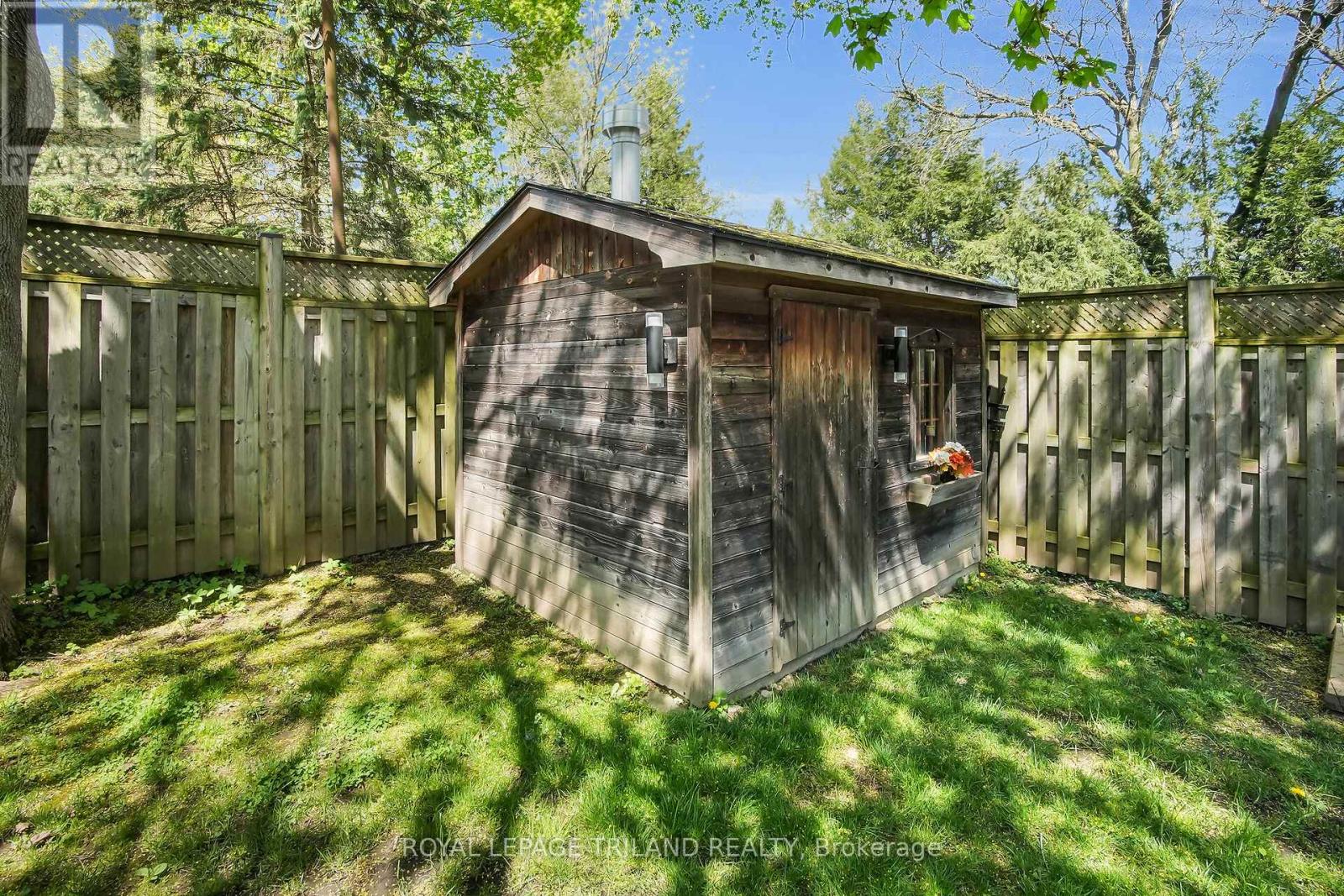 Photo 41 of 50 for 825 Riverside Drive