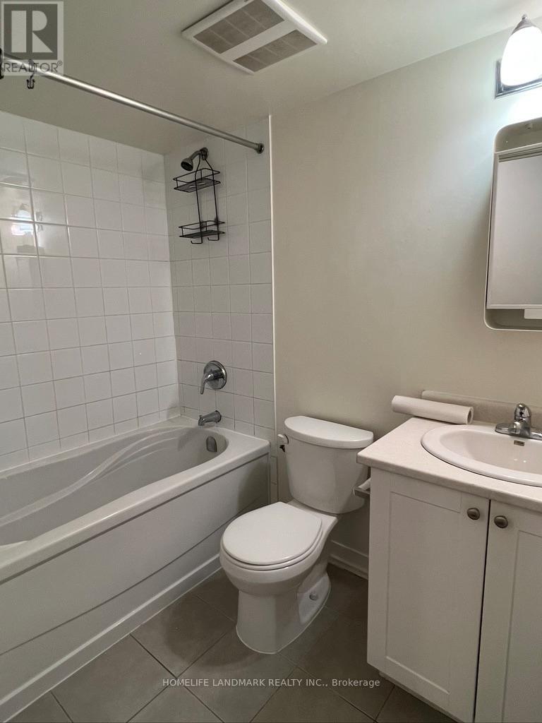 521 - 812 Lansdowne Avenue, Toronto, Ontario  M6H 4K5 - Photo 10 - W12693504