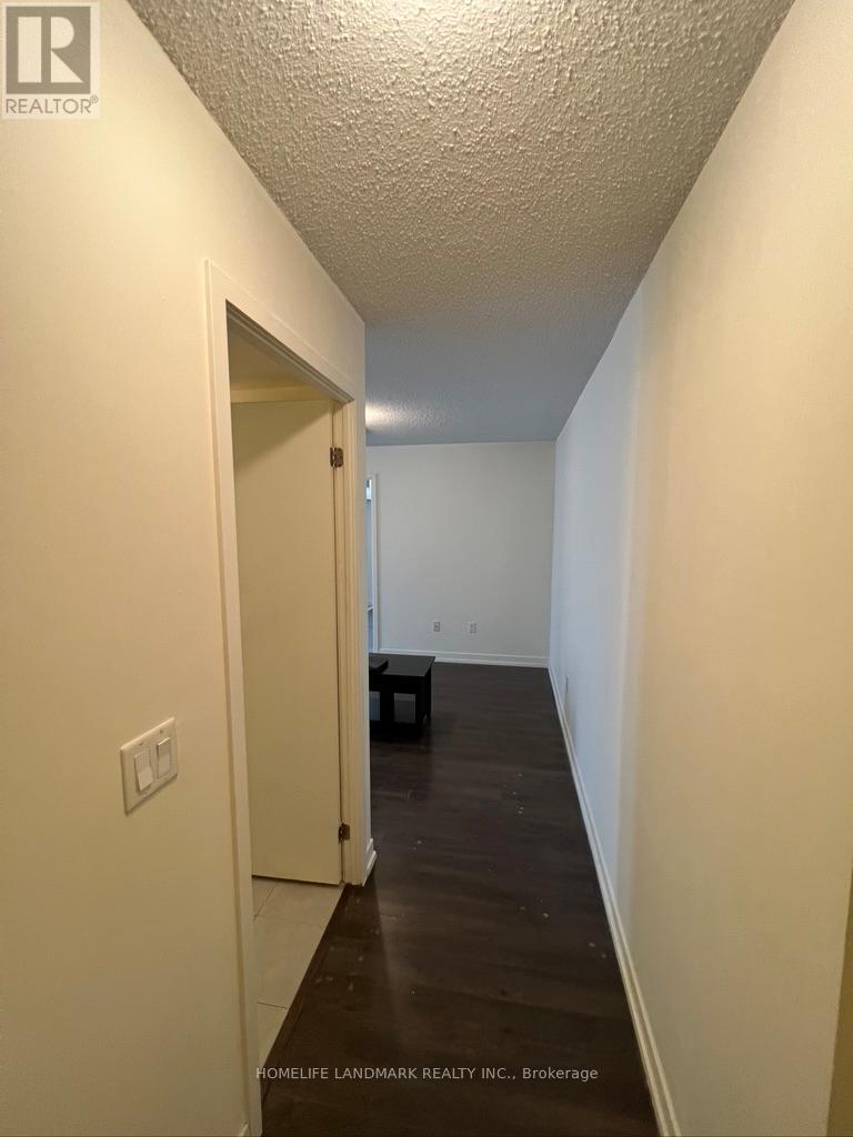 521 - 812 Lansdowne Avenue, Toronto, Ontario  M6H 4K5 - Photo 7 - W12693504