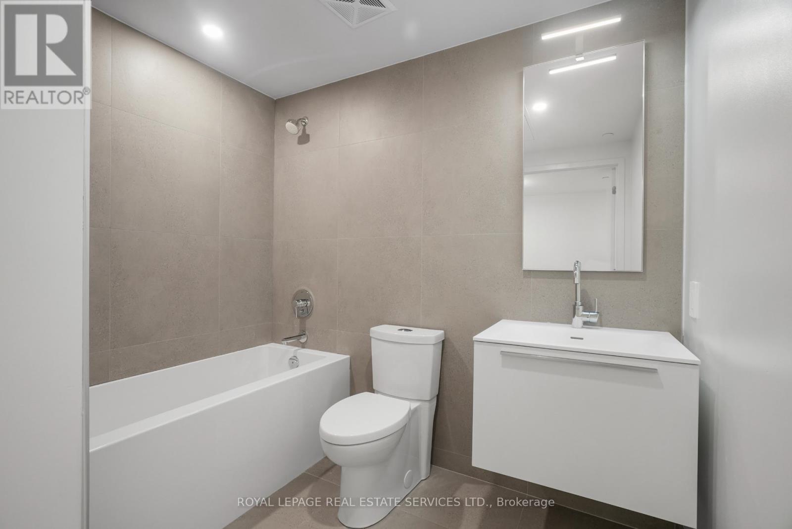 302 - 2720 Dundas Street W, Toronto, Ontario  M6P 1Y2 - Photo 22 - W12693536