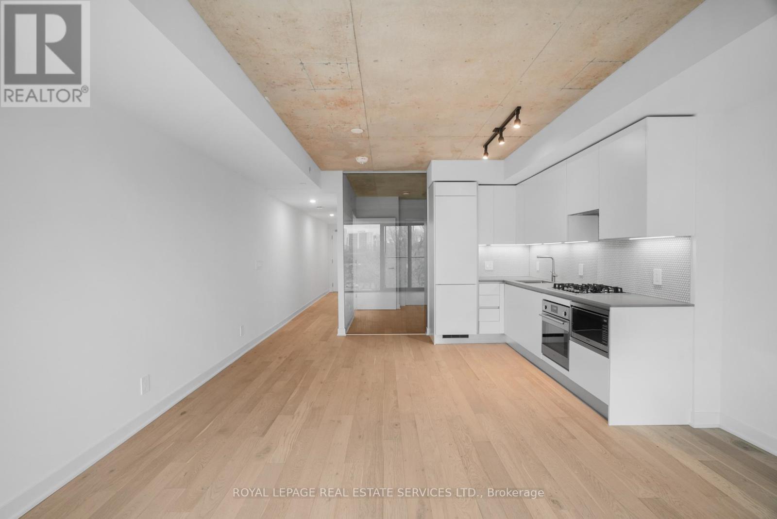 302 - 2720 Dundas Street W, Toronto, Ontario  M6P 1Y2 - Photo 7 - W12693536