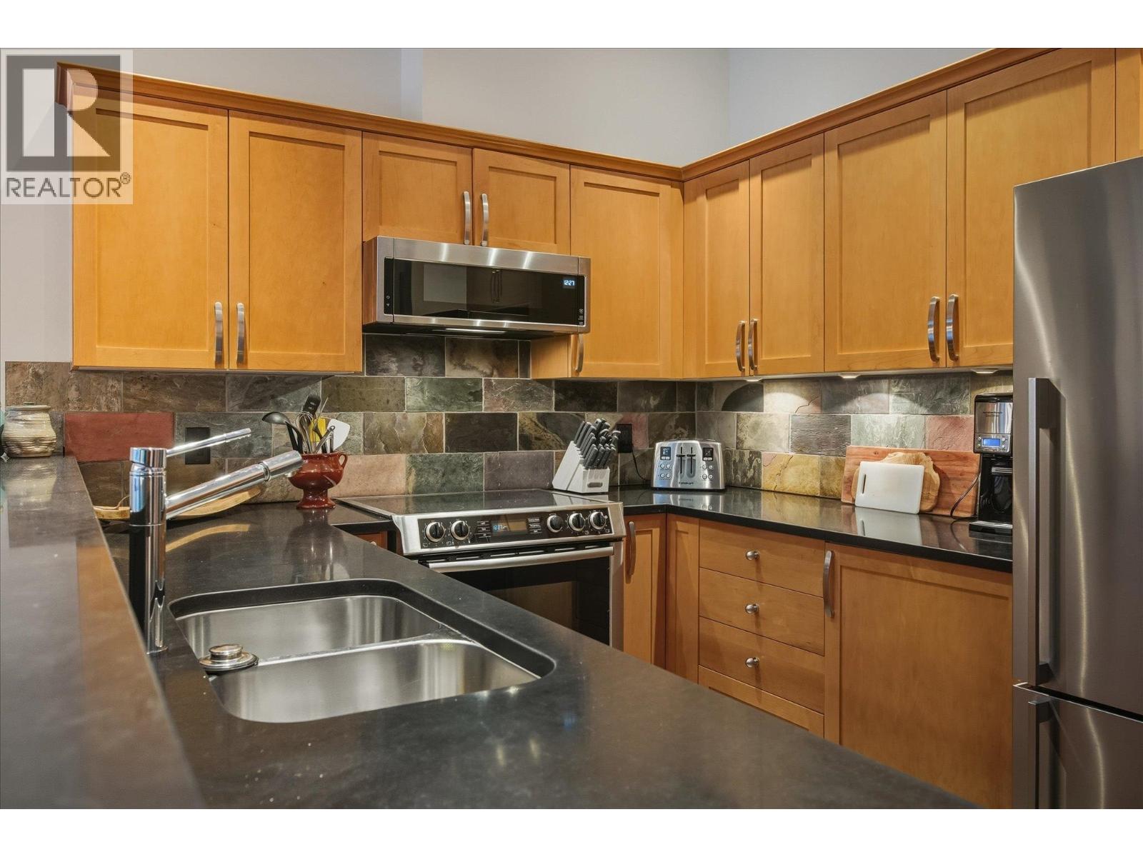 4603 Montebello Place, Whistler, British Columbia V8E 0Z4 - Photo 8 - R3078977