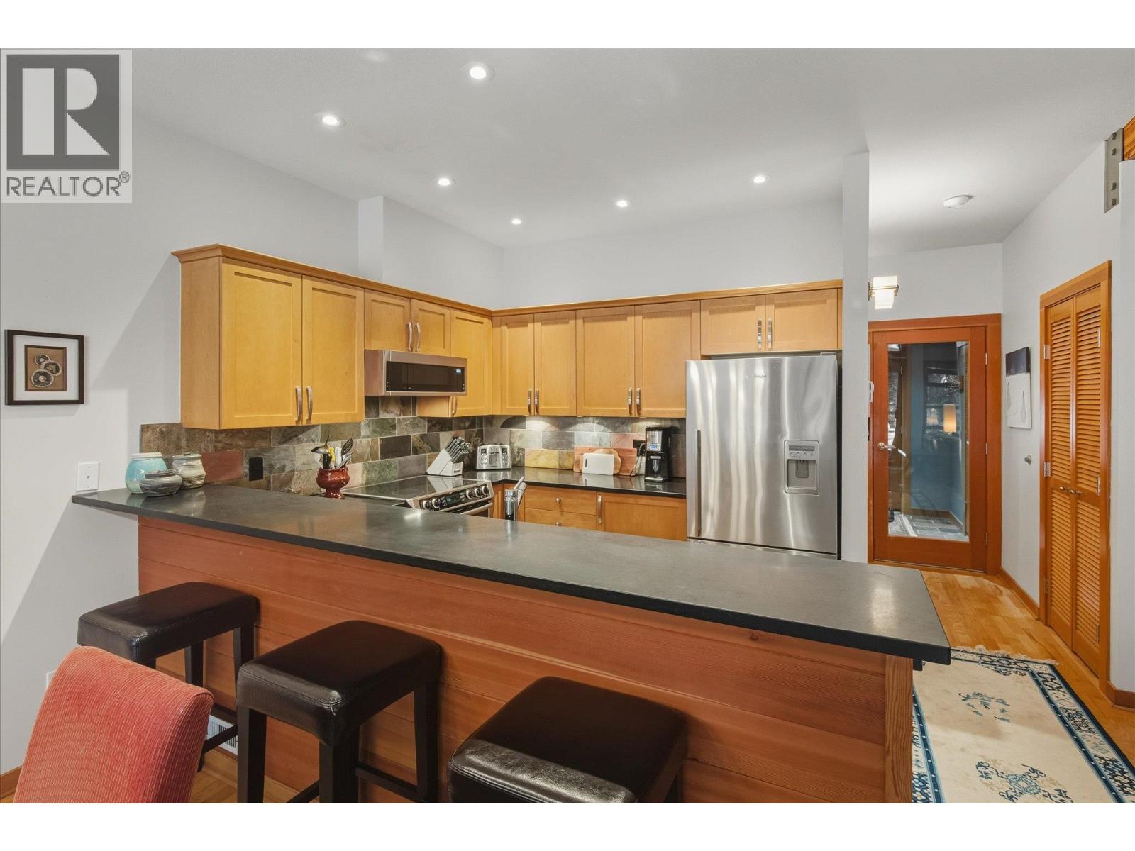 4603 Montebello Place, Whistler, British Columbia V8E 0Z4 - Photo 10 - R3078977