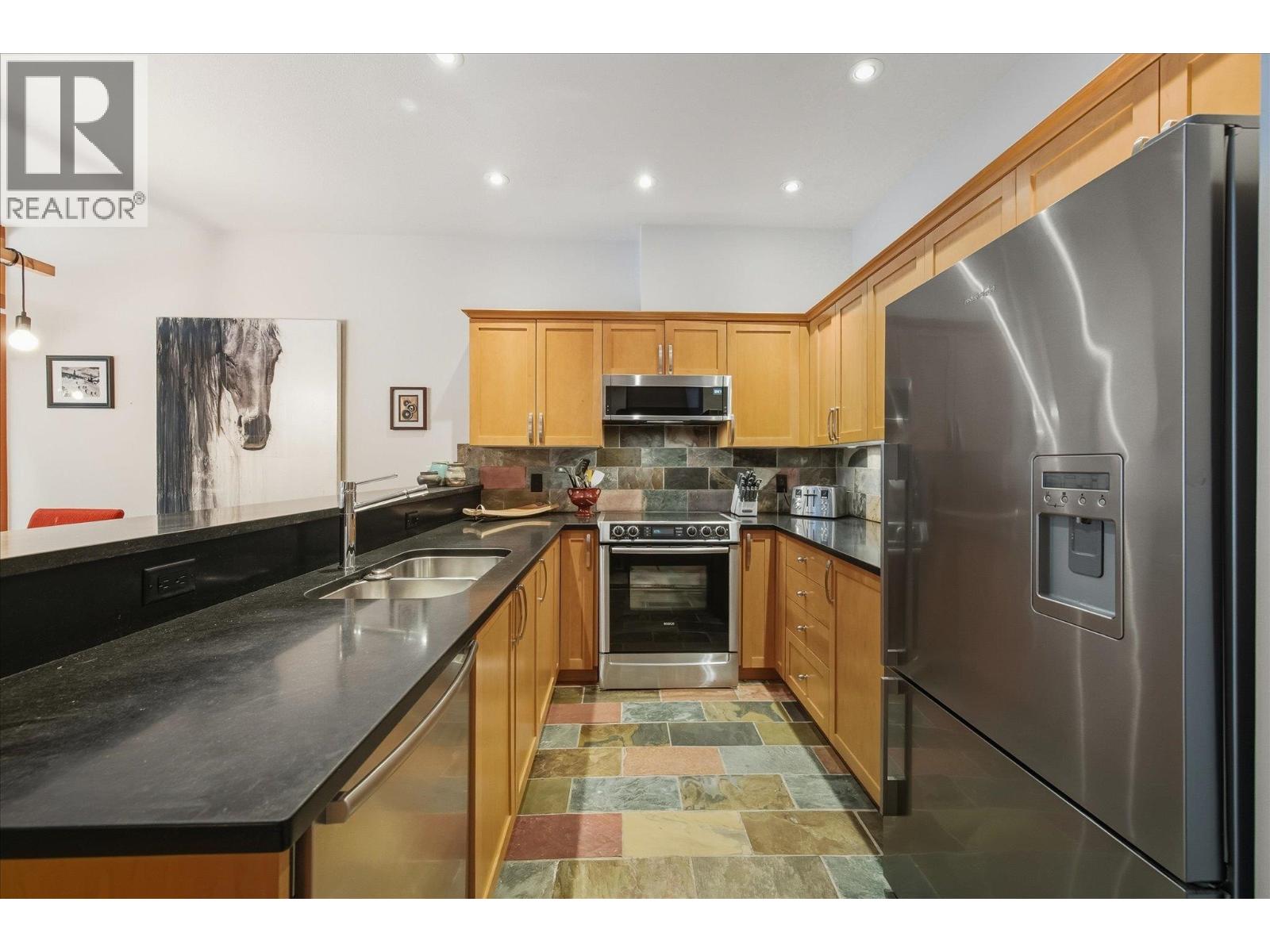 4603 Montebello Place, Whistler, British Columbia V8E 0Z4 - Photo 7 - R3078977