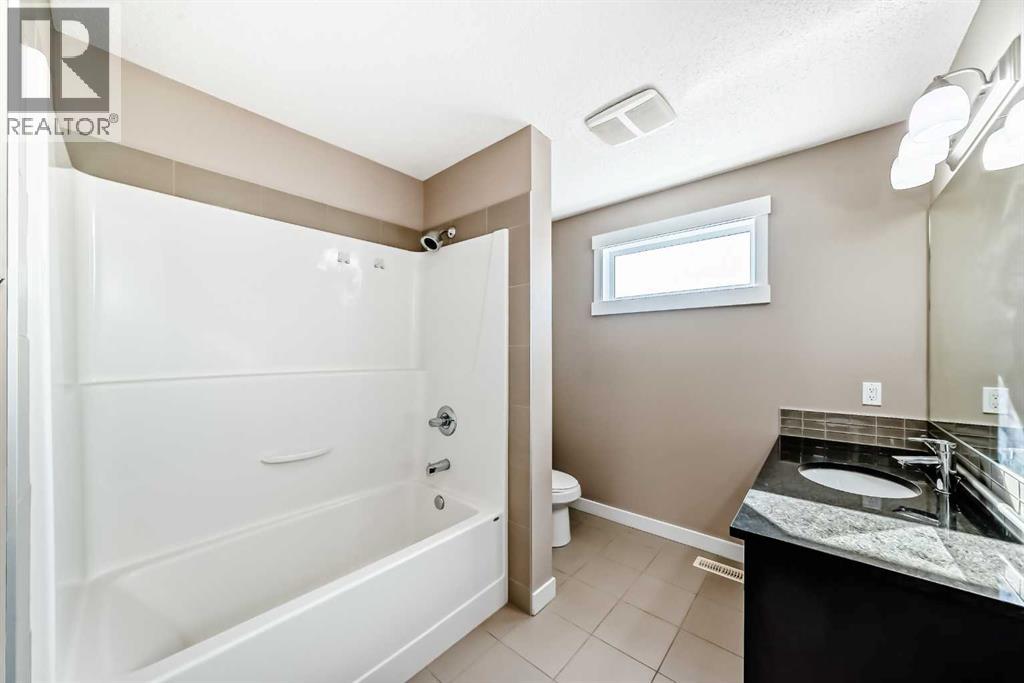 326 Covecreek Circle Ne, Calgary, Alberta  T3K 0W6 - Photo 34 - A2259741