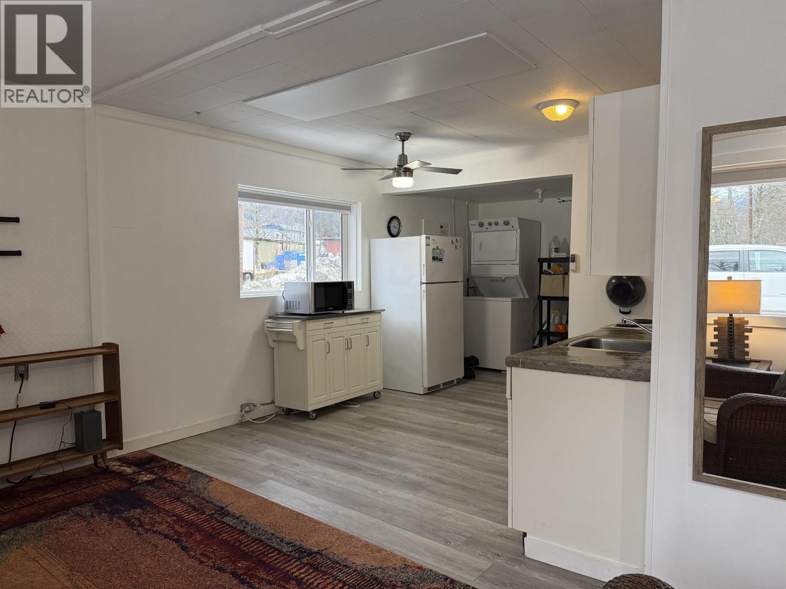 267 Mackenzie 20 Highway, Bella Coola, British Columbia  V0T 1H0 - Photo 3 - R3079230