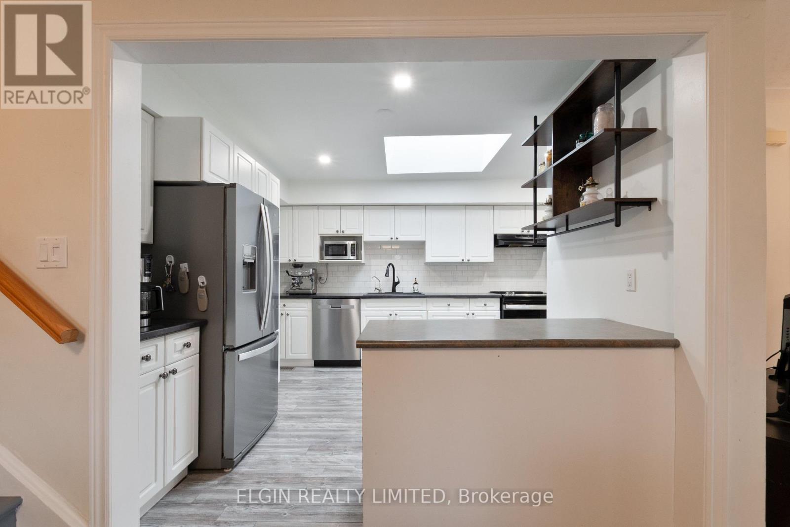 6 Dunwich Drive, St. Thomas, Ontario  N5R 4T8 - Photo 13 - X12693548