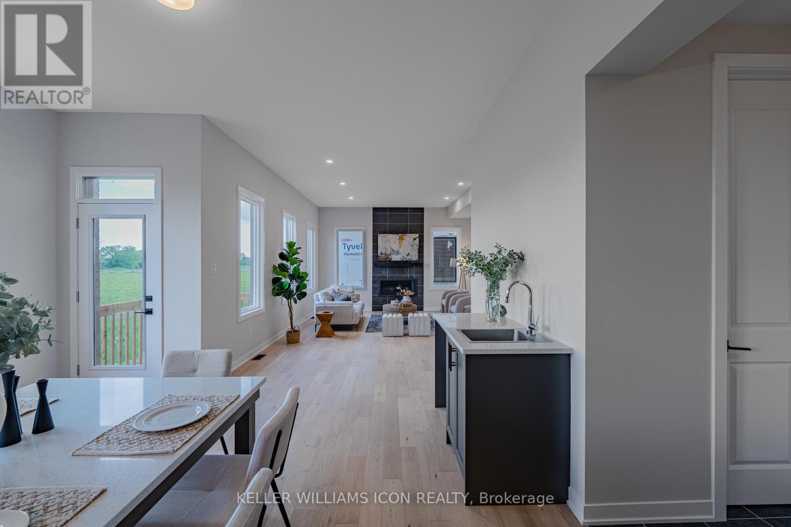 521 Elation Heights, Ottawa, Ontario  K2J 7M7 - Photo 13 - X12693586